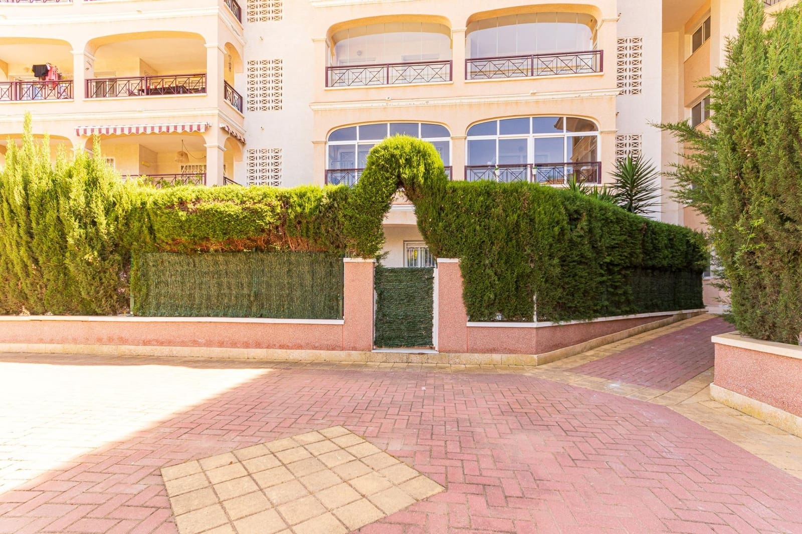 Apartamento de 2 habitaciones en Orihuela Costa en venta con piscina - 217.000 € (Ref: 9995863)