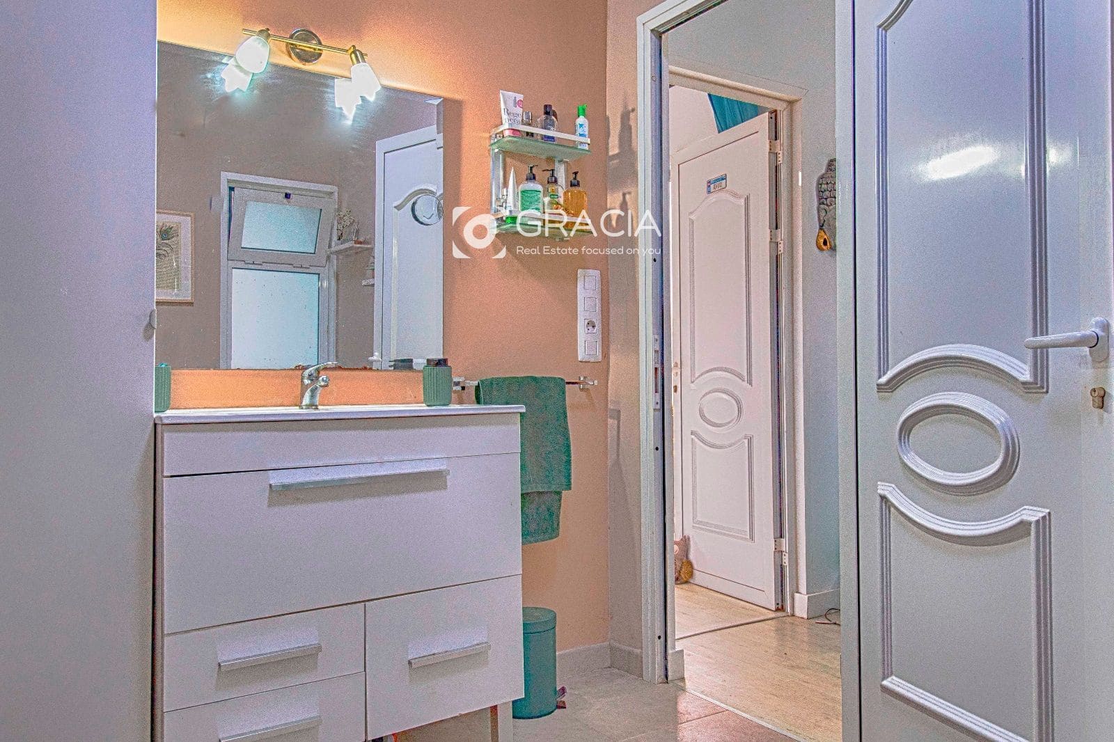 2 slaapkamer Flat te koop in Costa del Silencio met zwembad - € 249.000 (Ref: 10133530)