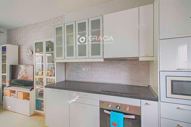 2 slaapkamer Flat te koop in Costa del Silencio, Arona met zwembad - € 249.000 (Ref: 10133530)