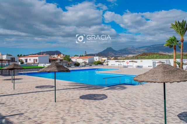 2 slaapkamer Flat te koop in Costa del Silencio, Arona met zwembad - € 249.000 (Ref: 10133530)
