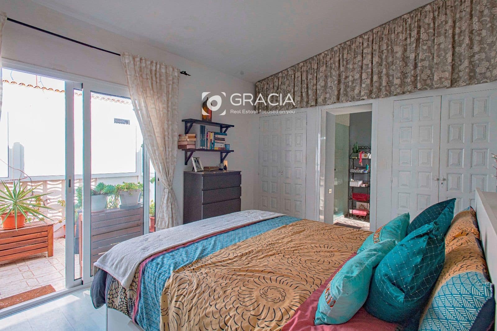 2 slaapkamer Flat te koop in Costa del Silencio met zwembad - € 249.000 (Ref: 10133530)