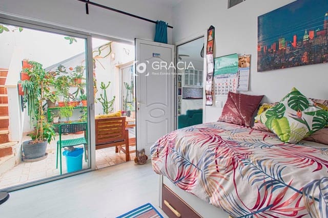 2 slaapkamer Flat te koop in Costa del Silencio, Arona met zwembad - € 249.000 (Ref: 10133530)