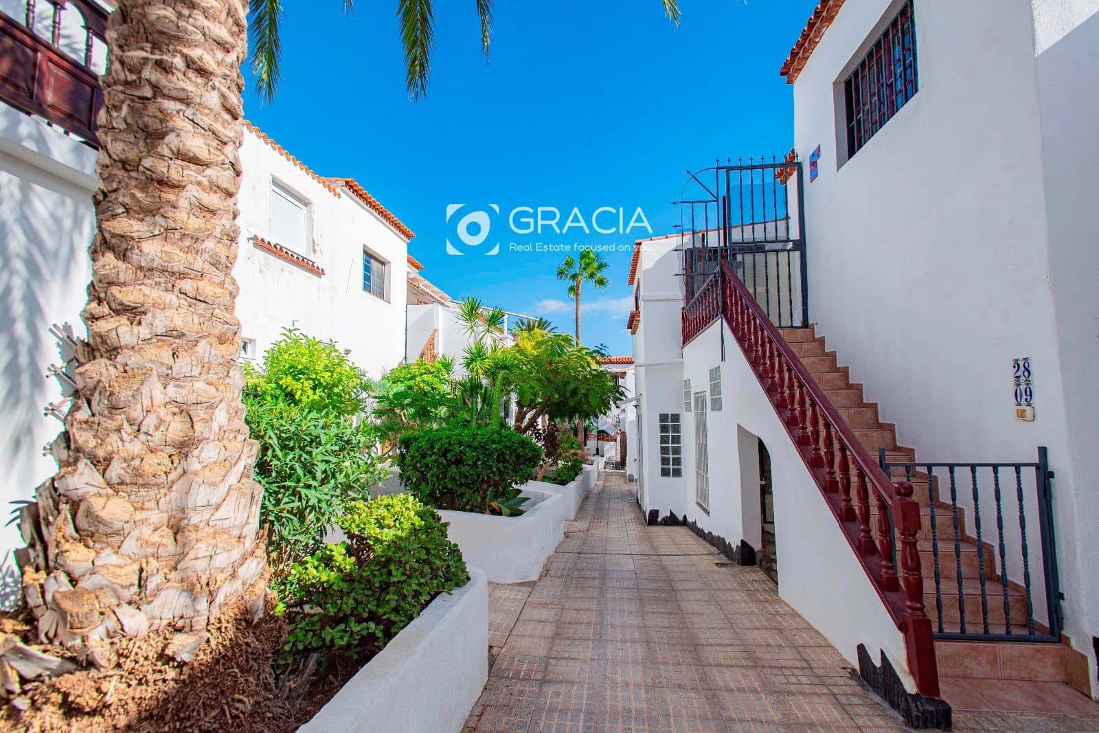 2 slaapkamer Flat te koop in Costa del Silencio met zwembad - € 249.000 (Ref: 10133530)