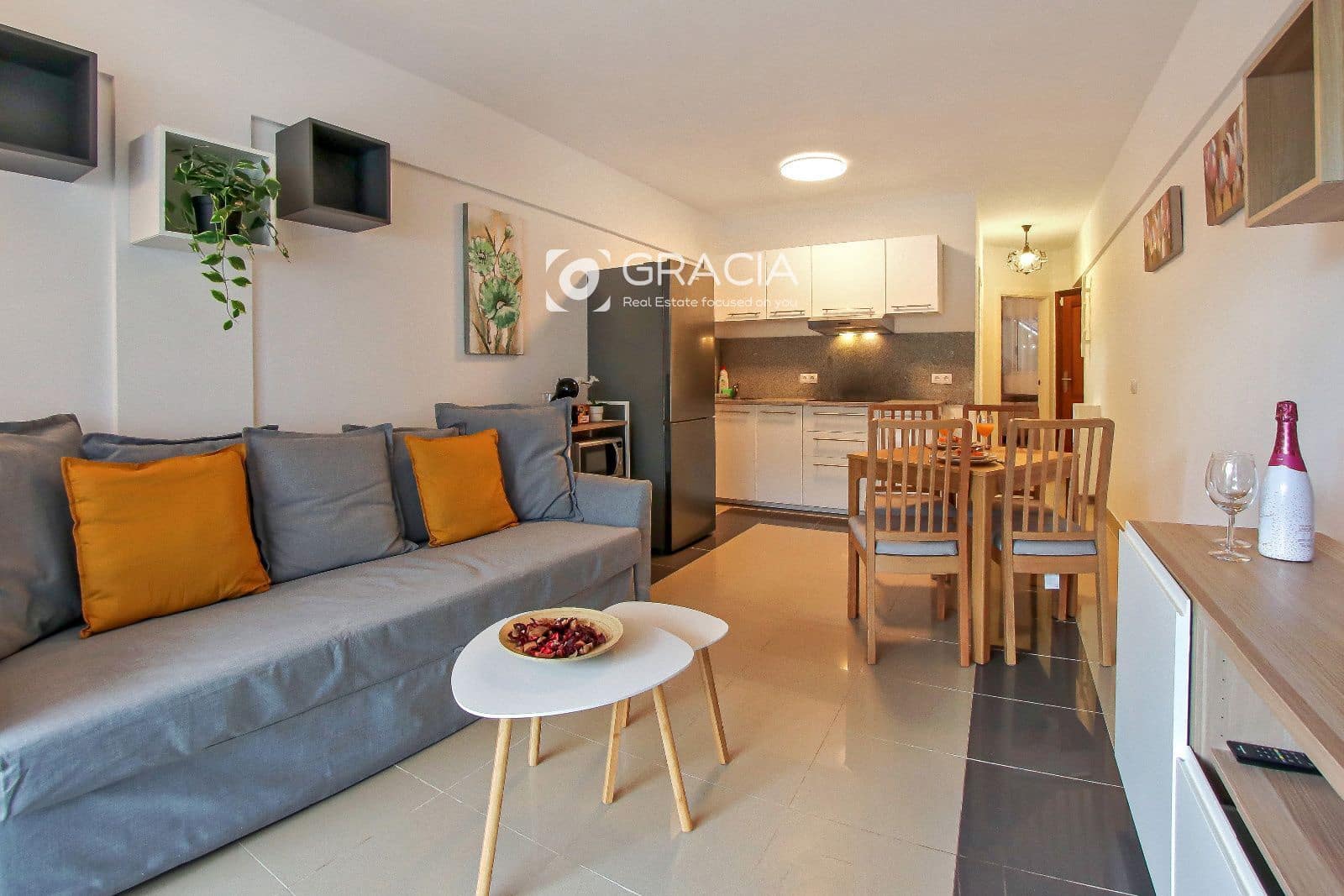 1 sovrum Lägenhet till salu i Playa Paraiso med pool - 215 000 € (Ref: 10133532)