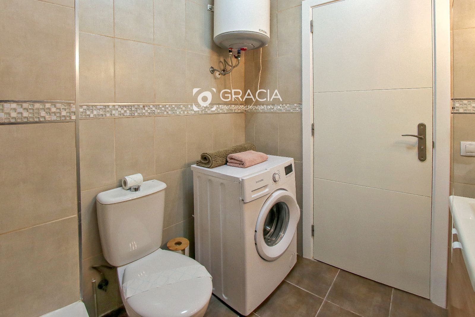 1 sovrum Lägenhet till salu i Playa Paraiso med pool - 215 000 € (Ref: 10133532)