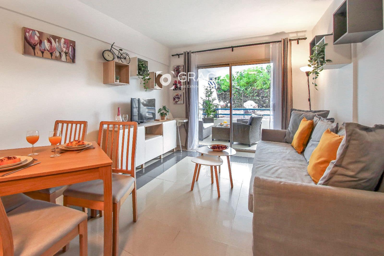 1 sovrum Lägenhet till salu i Playa Paraiso med pool - 215 000 € (Ref: 10133532)