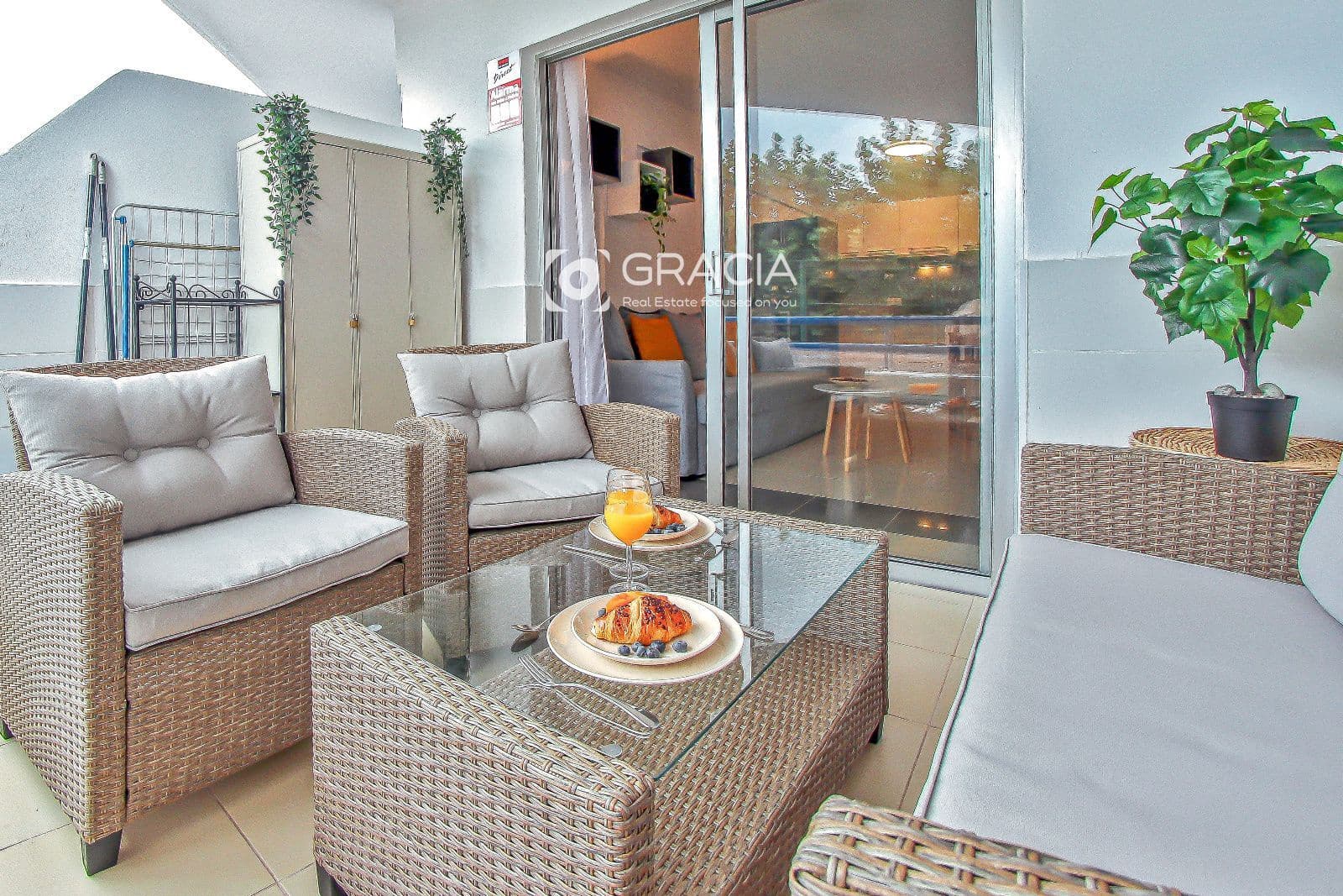 1 sovrum Lägenhet till salu i Playa Paraiso med pool - 215 000 € (Ref: 10133532)