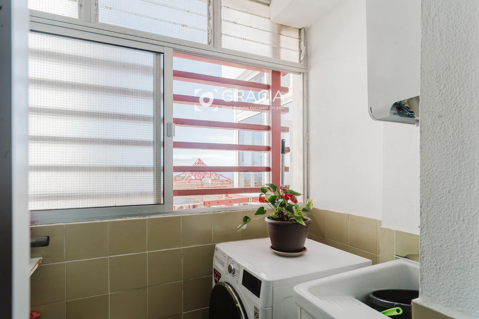 3 slaapkamer Flat te koop in Costa Adeje met zwembad garage - € 485.000 (Ref: 10133533)