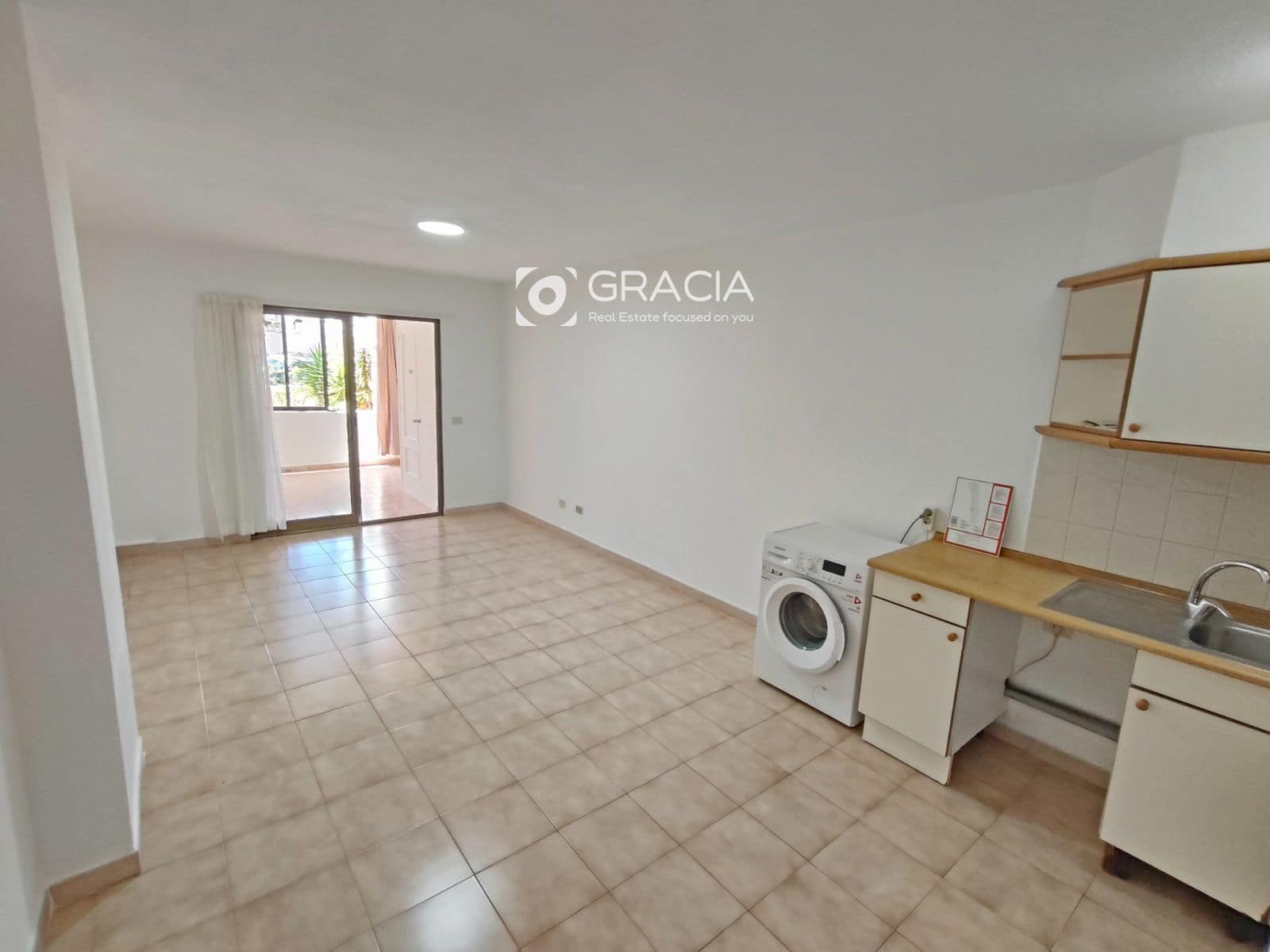 1 soverom Leilighet til salgs i Los Cristianos med svømmebasseng - € 235 000 (Ref: 10133539)