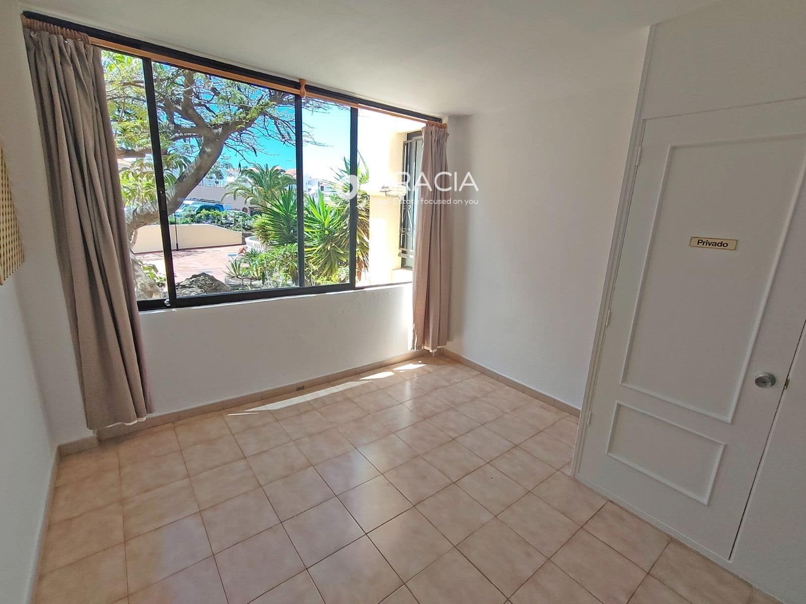 1 soverom Leilighet til salgs i Los Cristianos med svømmebasseng - € 235 000 (Ref: 10133539)