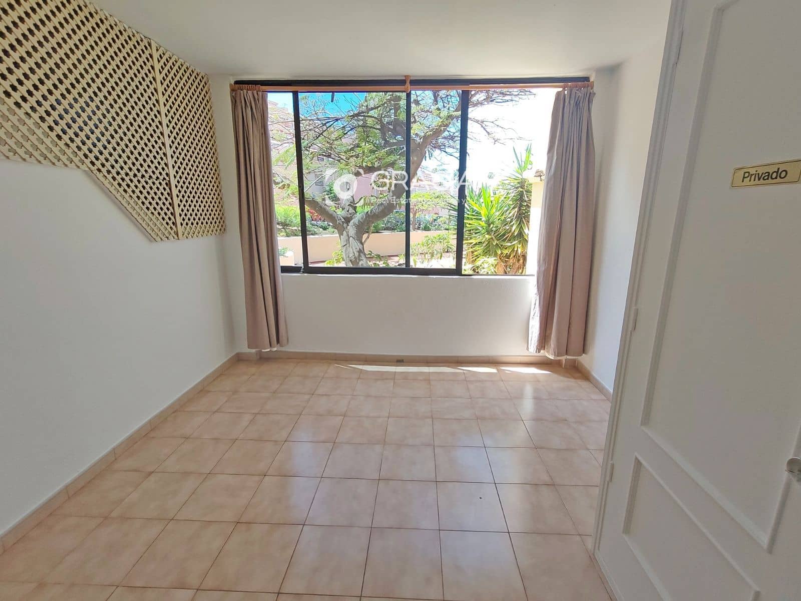 1 soverom Leilighet til salgs i Los Cristianos med svømmebasseng - € 235 000 (Ref: 10133539)