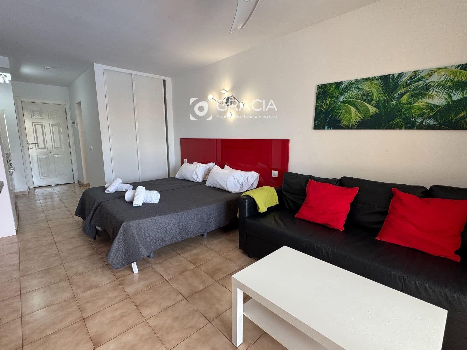 Lejlighed til salg i Los Cristianos med swimmingpool garage - € 235.000 (Ref: 10133544)