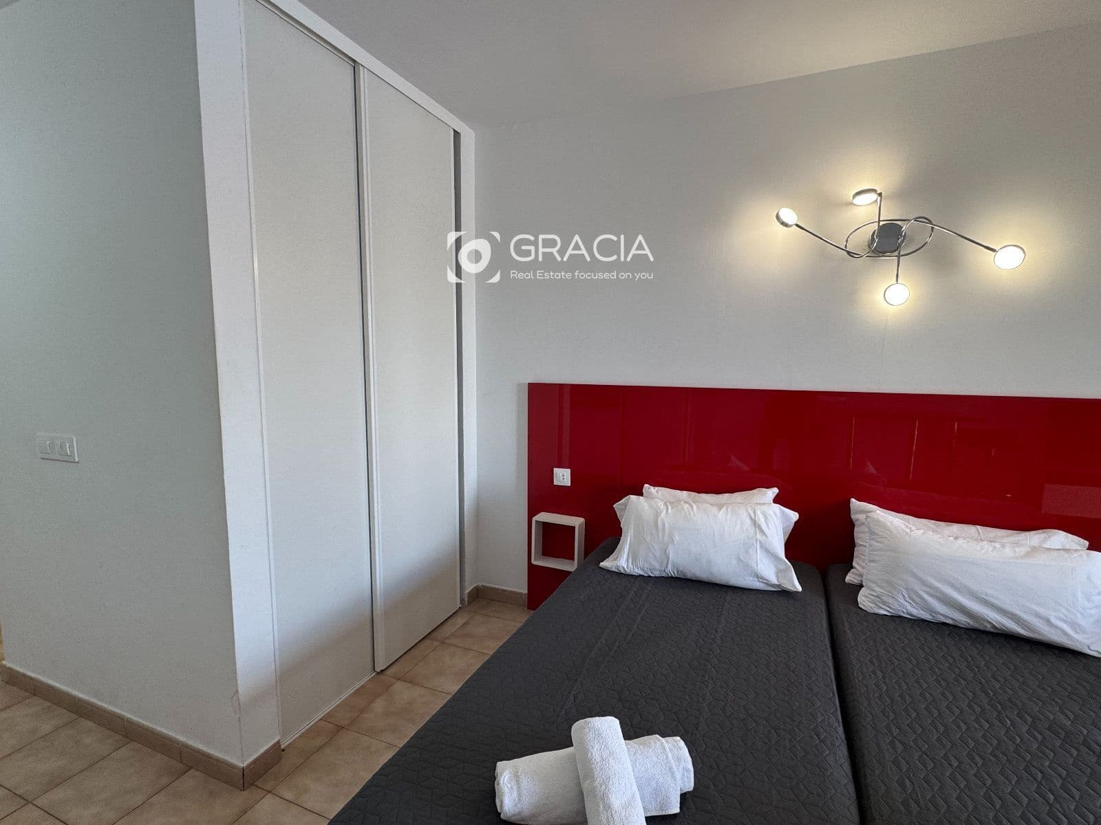 Lejlighed til salg i Los Cristianos med swimmingpool garage - € 235.000 (Ref: 10133544)