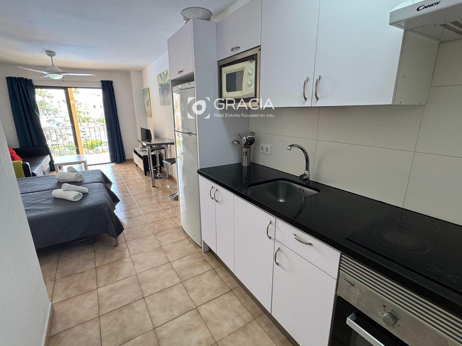 Lejlighed til salg i Los Cristianos med swimmingpool garage - € 235.000 (Ref: 10133544)