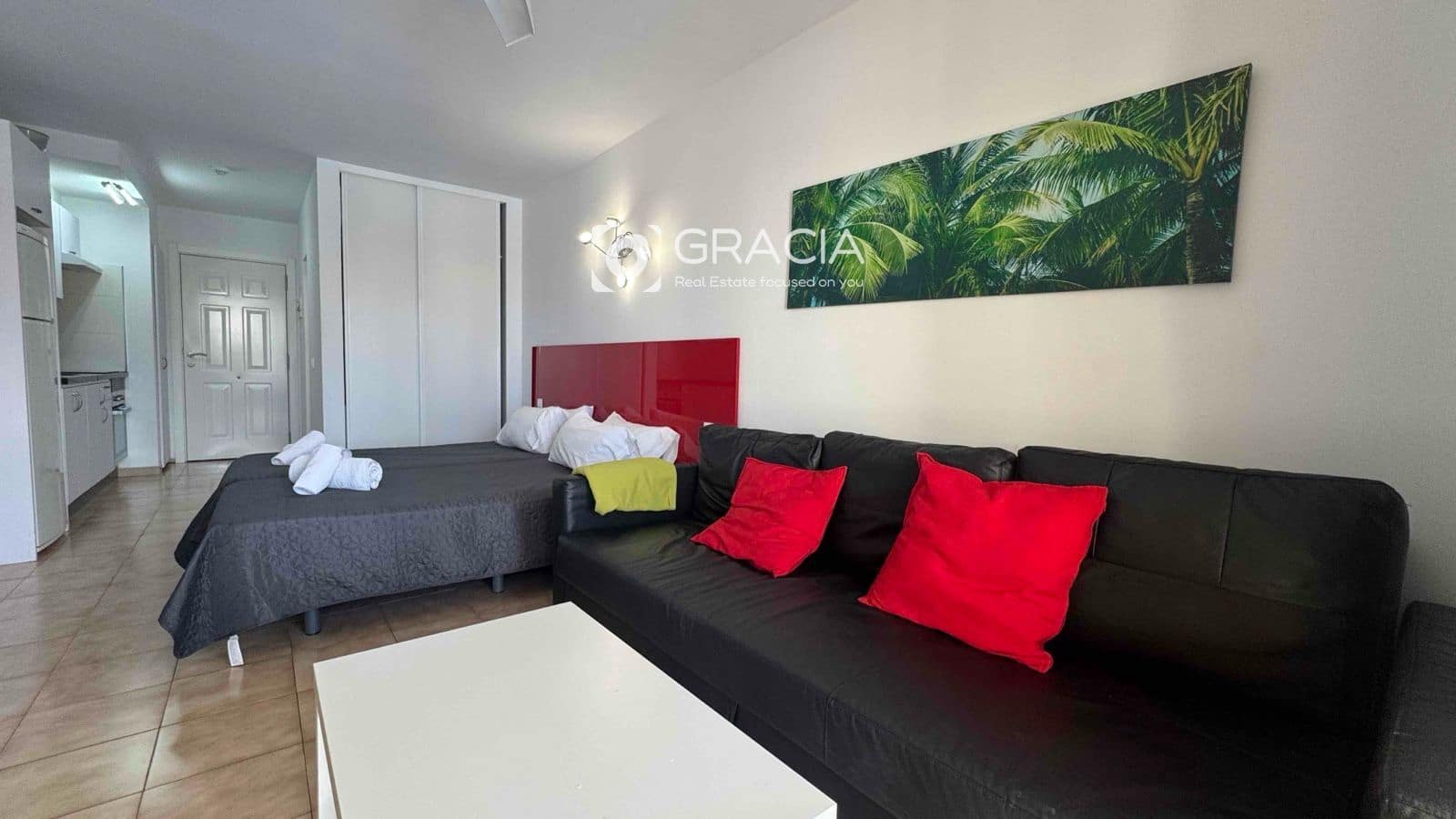 Lejlighed til salg i Los Cristianos med swimmingpool garage - € 235.000 (Ref: 10133544)