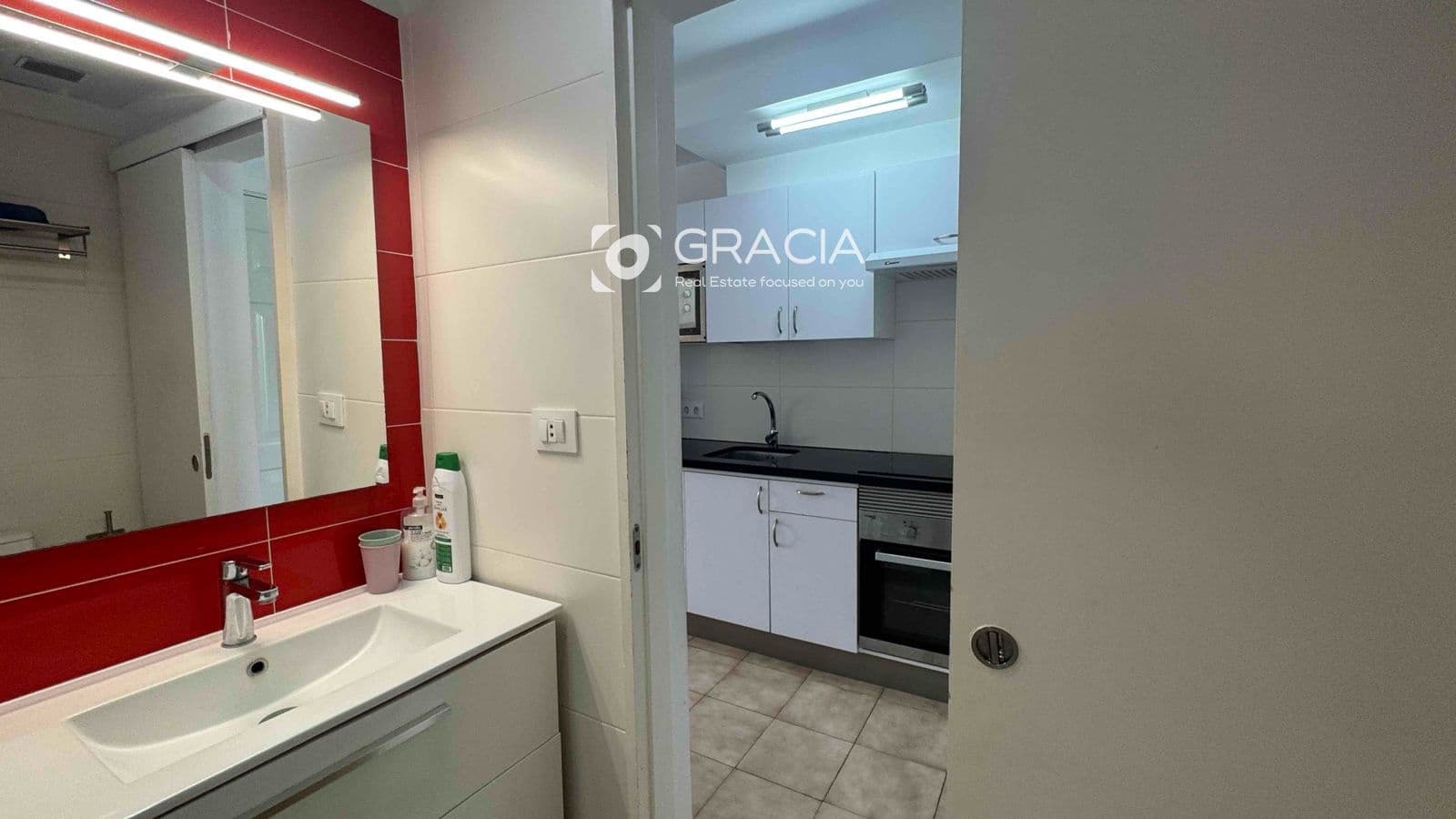 Lejlighed til salg i Los Cristianos med swimmingpool garage - € 235.000 (Ref: 10133544)