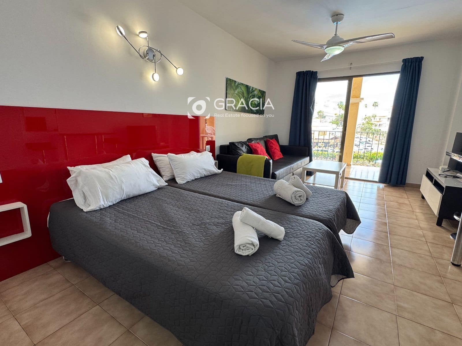 Lejlighed til salg i Los Cristianos med swimmingpool garage - € 235.000 (Ref: 10133544)