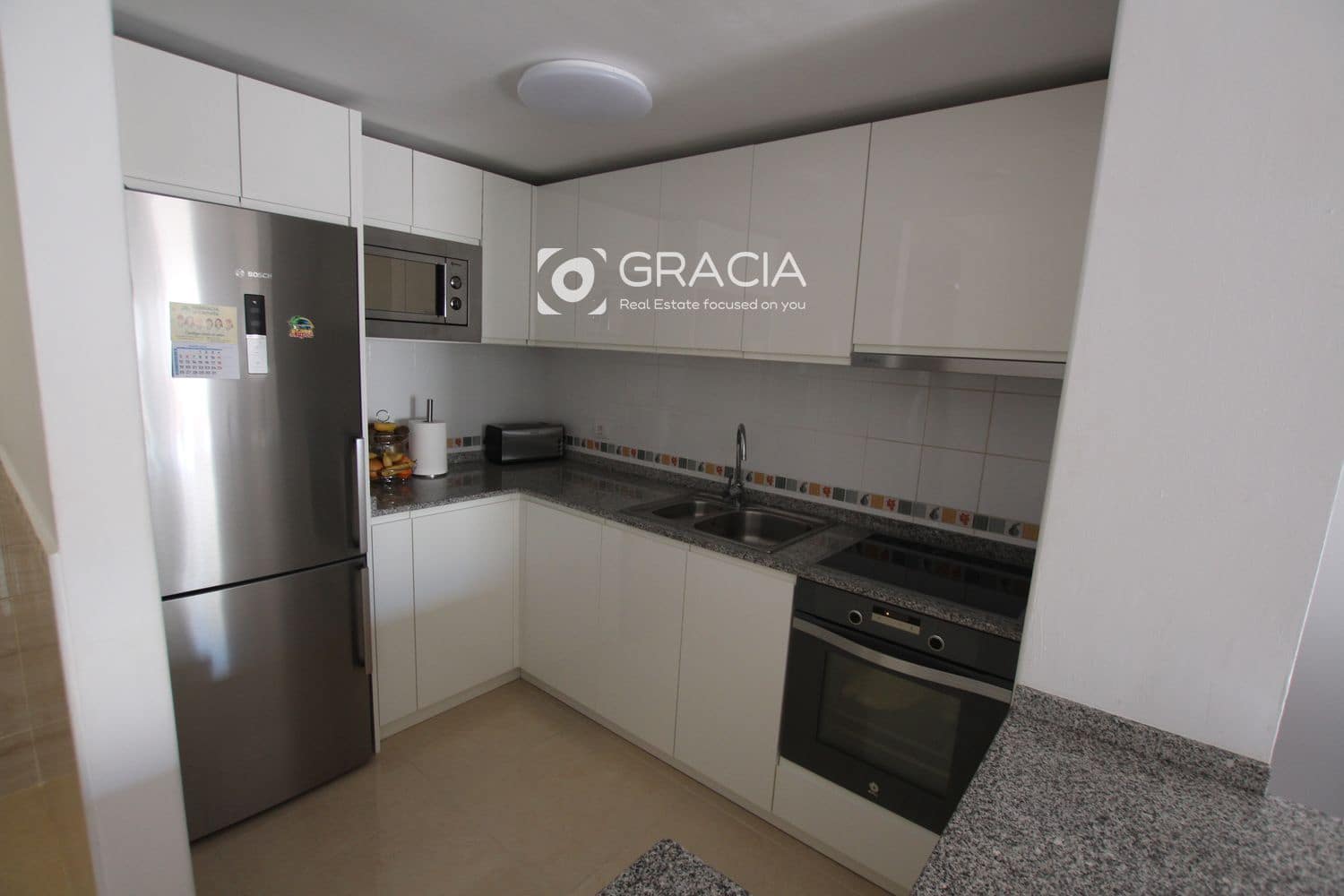 3 bedroom Flat for sale in La Camella with garage - € 294,000 (Ref: 10150209)
