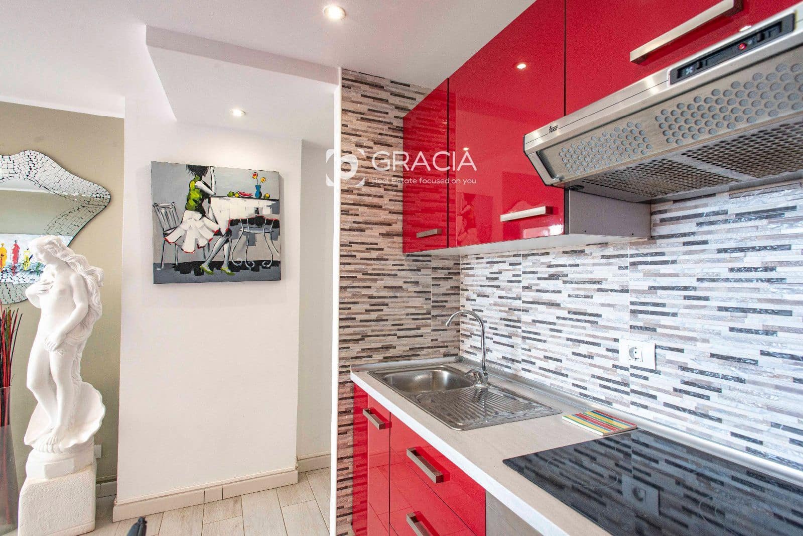 1 slaapkamer Flat te koop in Playa de las Americas met zwembad - € 269.000 (Ref: 10153236)