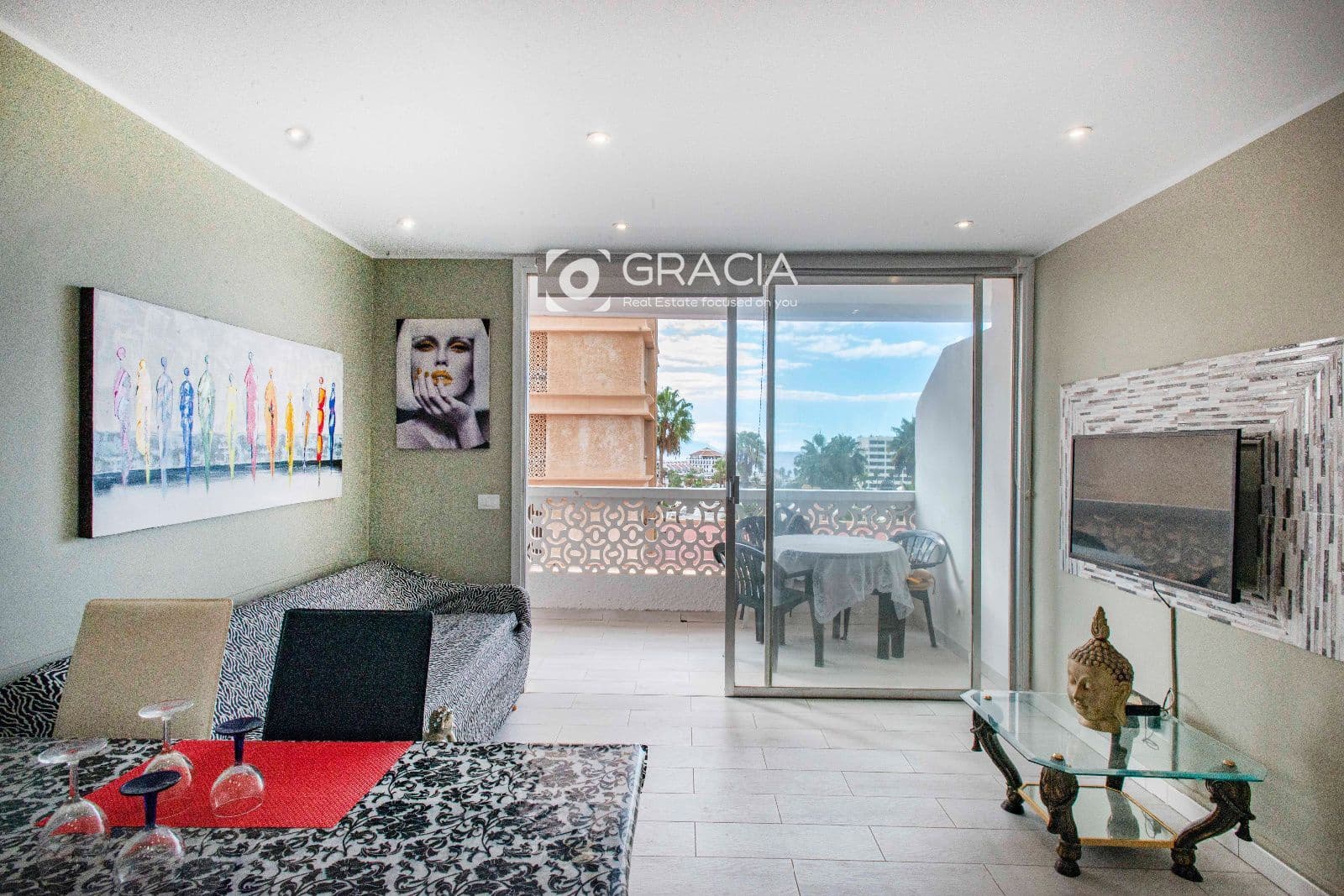 1 slaapkamer Flat te koop in Playa de las Americas met zwembad - € 269.000 (Ref: 10153236)