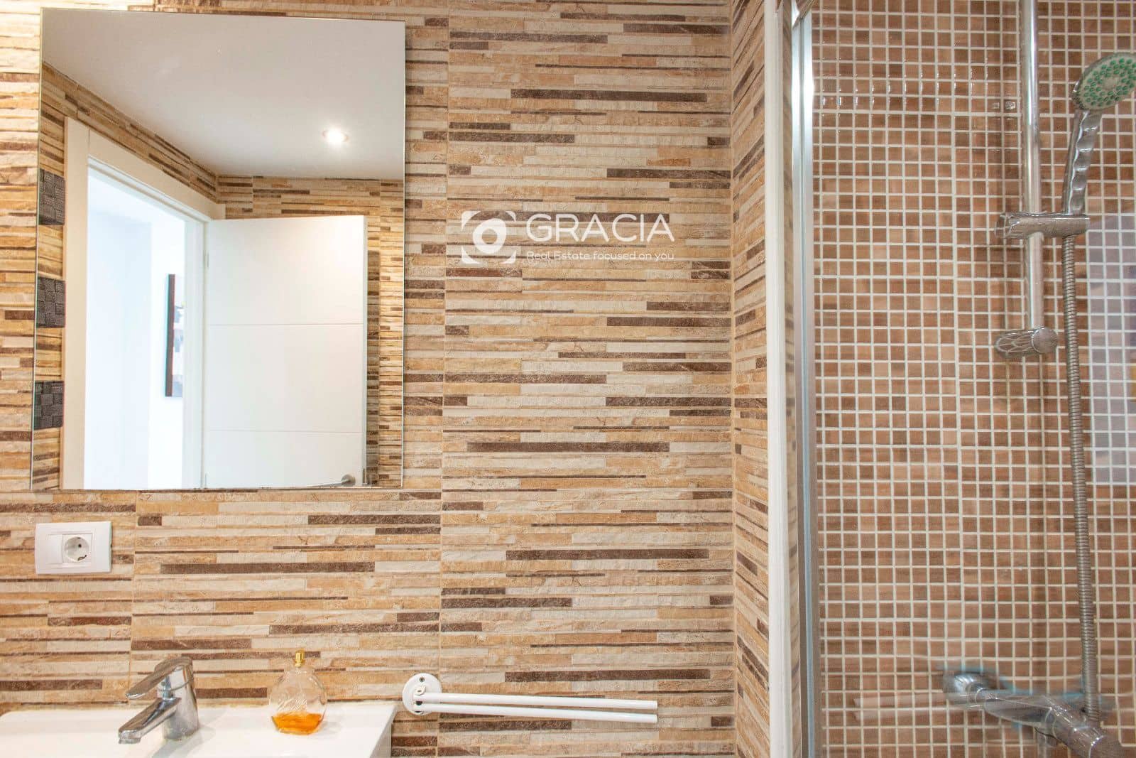 1 slaapkamer Flat te koop in Playa de las Americas met zwembad - € 269.000 (Ref: 10153236)