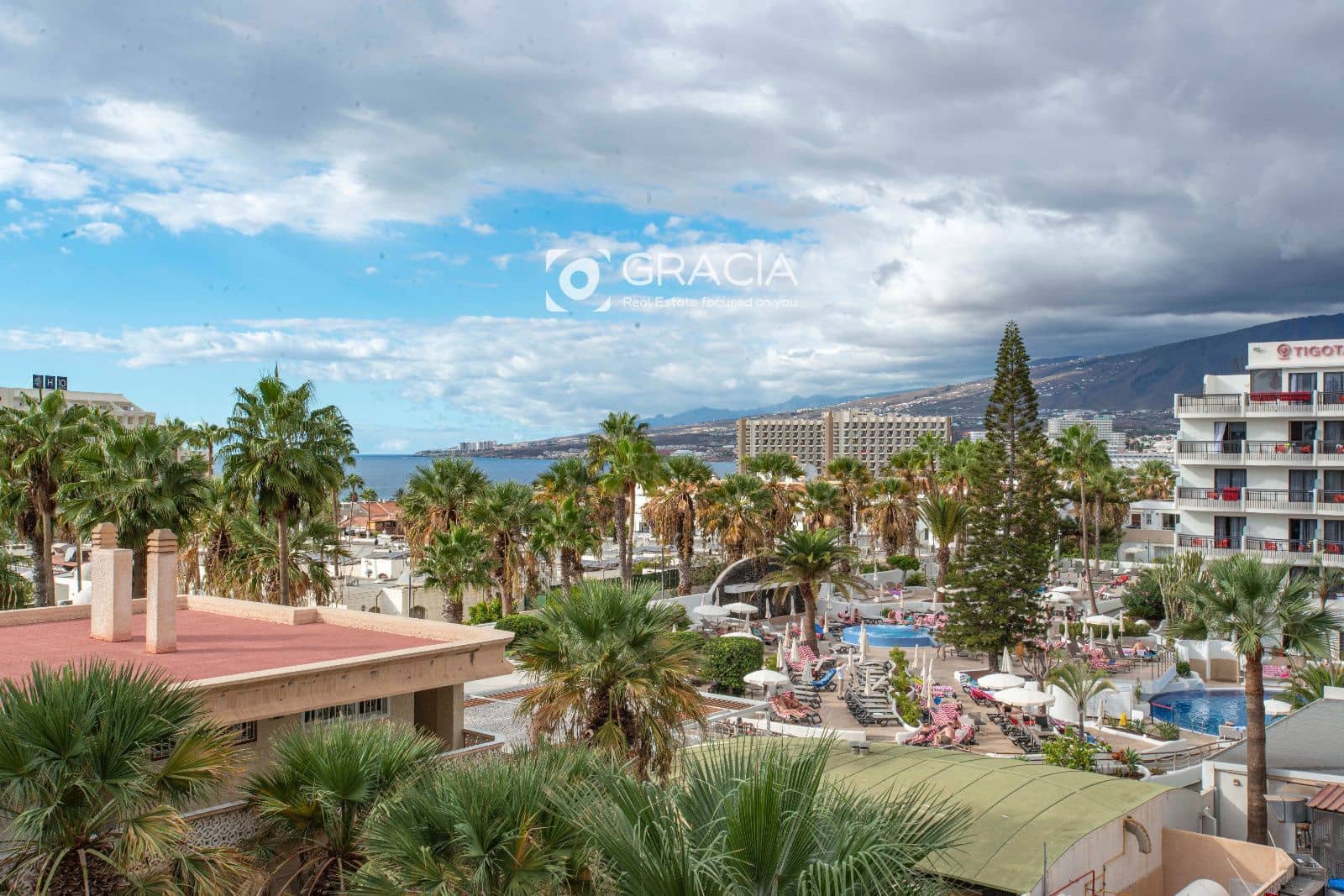 1 slaapkamer Flat te koop in Playa de las Americas met zwembad - € 269.000 (Ref: 10153236)
