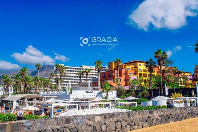 1 slaapkamer Flat te koop in Playa de las Americas, Arona met zwembad - € 269.000 (Ref: 10153236)