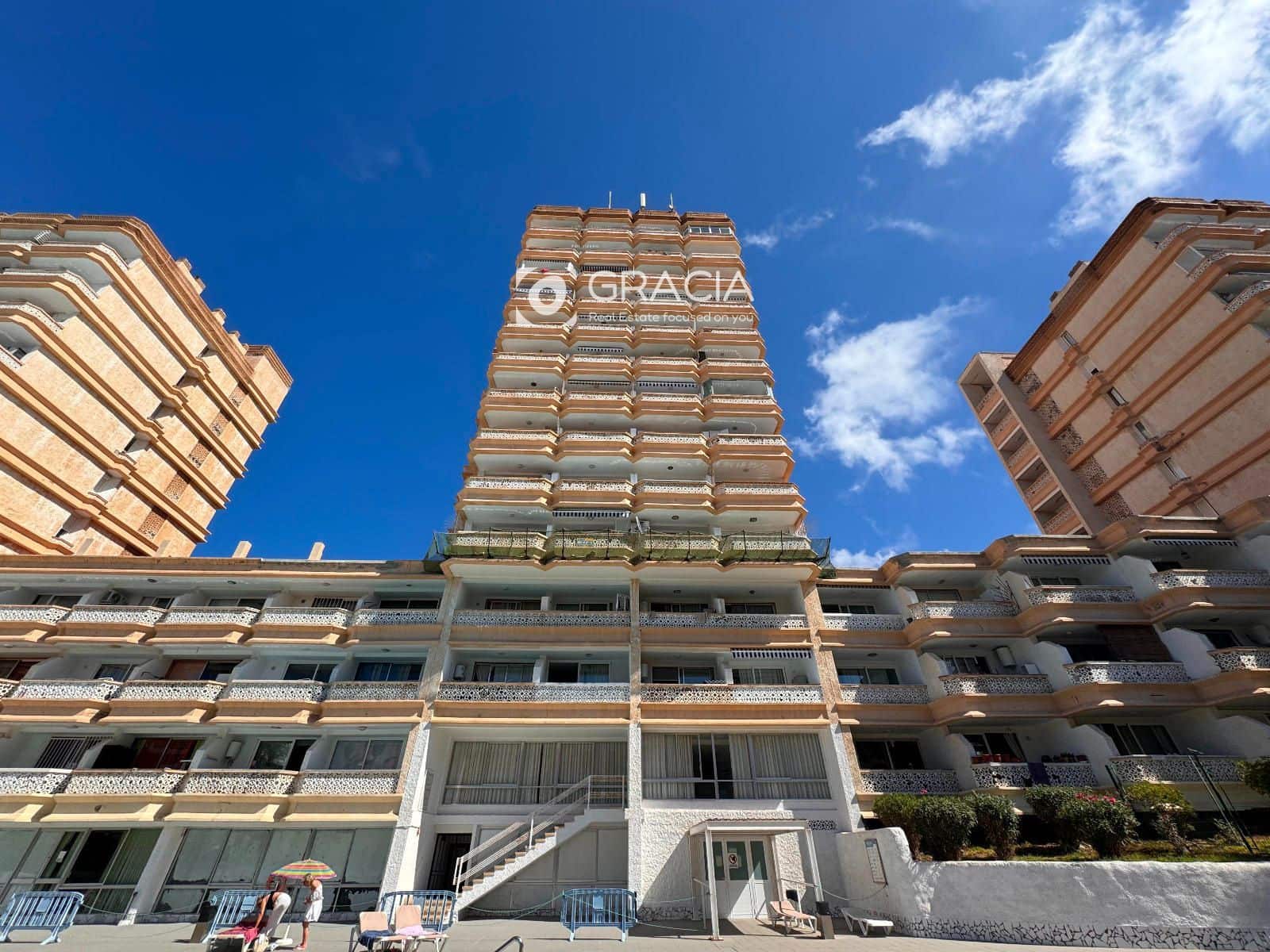 1 slaapkamer Flat te koop in Playa de las Americas met zwembad - € 269.000 (Ref: 10153236)