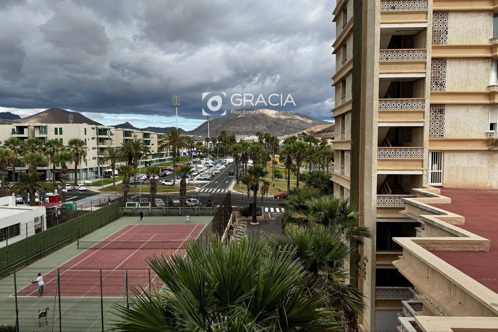 1 slaapkamer Flat te koop in Playa de las Americas met zwembad - € 269.000 (Ref: 10153236)