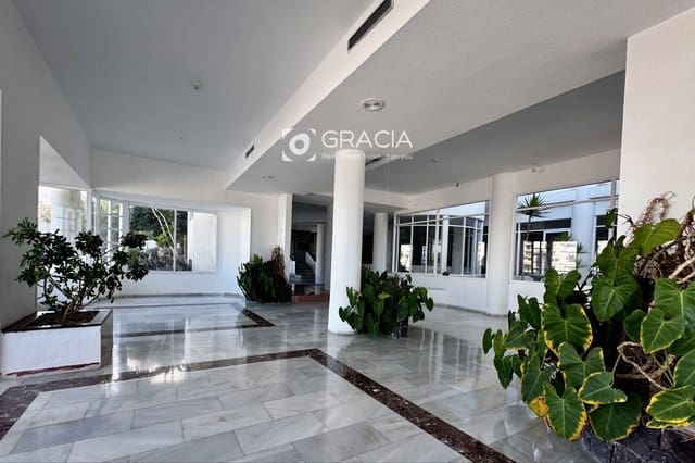 Piso de 1 habitación en Playa Paraiso, Adeje en venta con piscina - 269.000 € (Ref: 10154130)