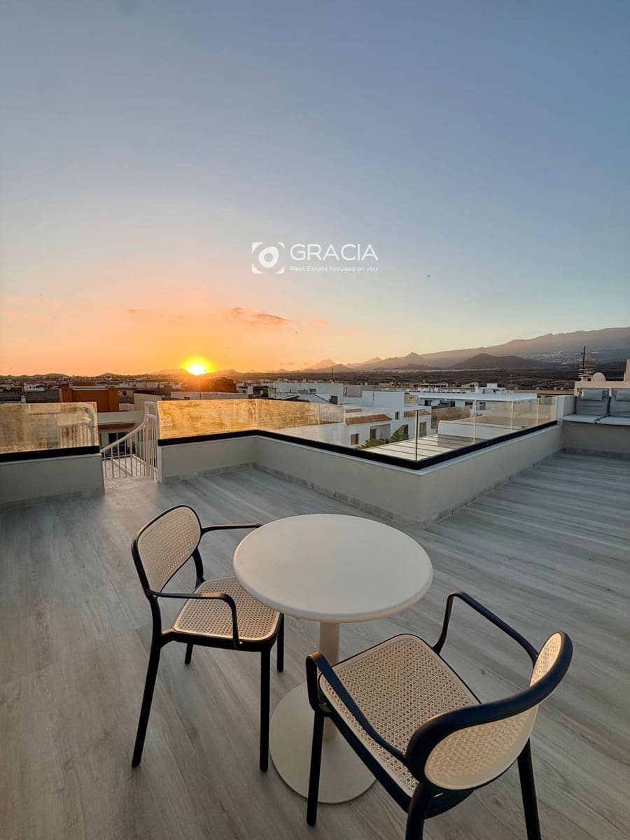 1 slaapkamer Penthouse te koop in Los Abrigos - € 459.000 (Ref: 10162052)