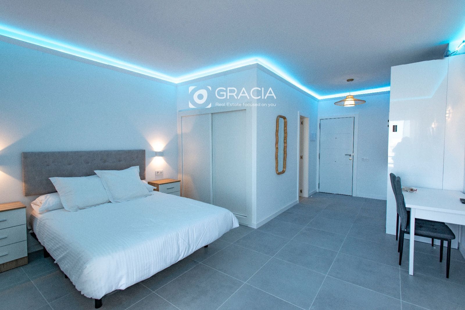 Apartamento para venda em Playa Paraiso com piscina - 225 000 € (Ref: 10172365)