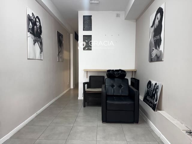 Commercieel te huur in Los Cristianos, Arona - € 1.100 (Ref: 10185968)