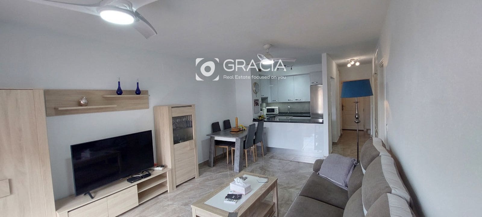 2 slaapkamer Flat te koop in Costa Adeje met zwembad garage - € 335.000 (Ref: 9552944)