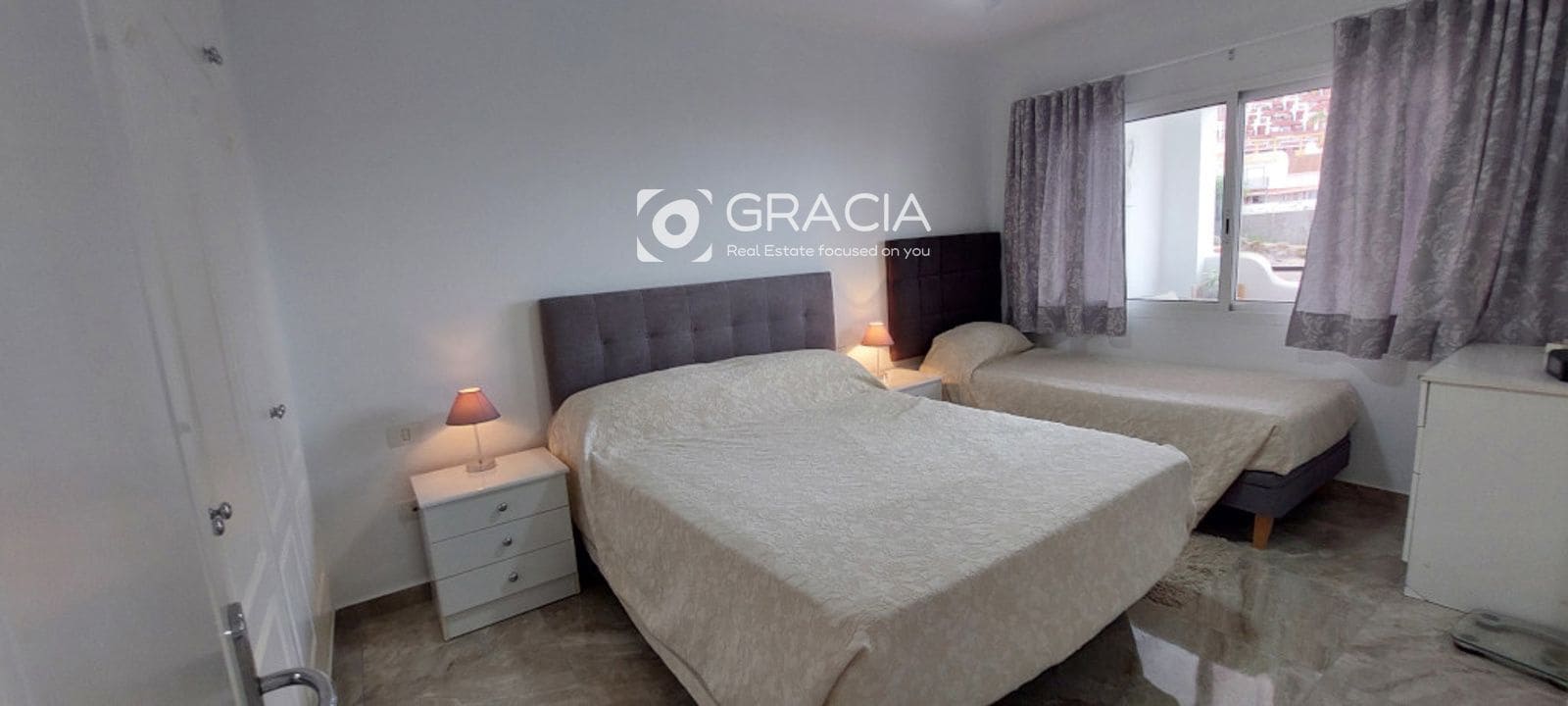 2 slaapkamer Flat te koop in Costa Adeje met zwembad garage - € 335.000 (Ref: 9552944)