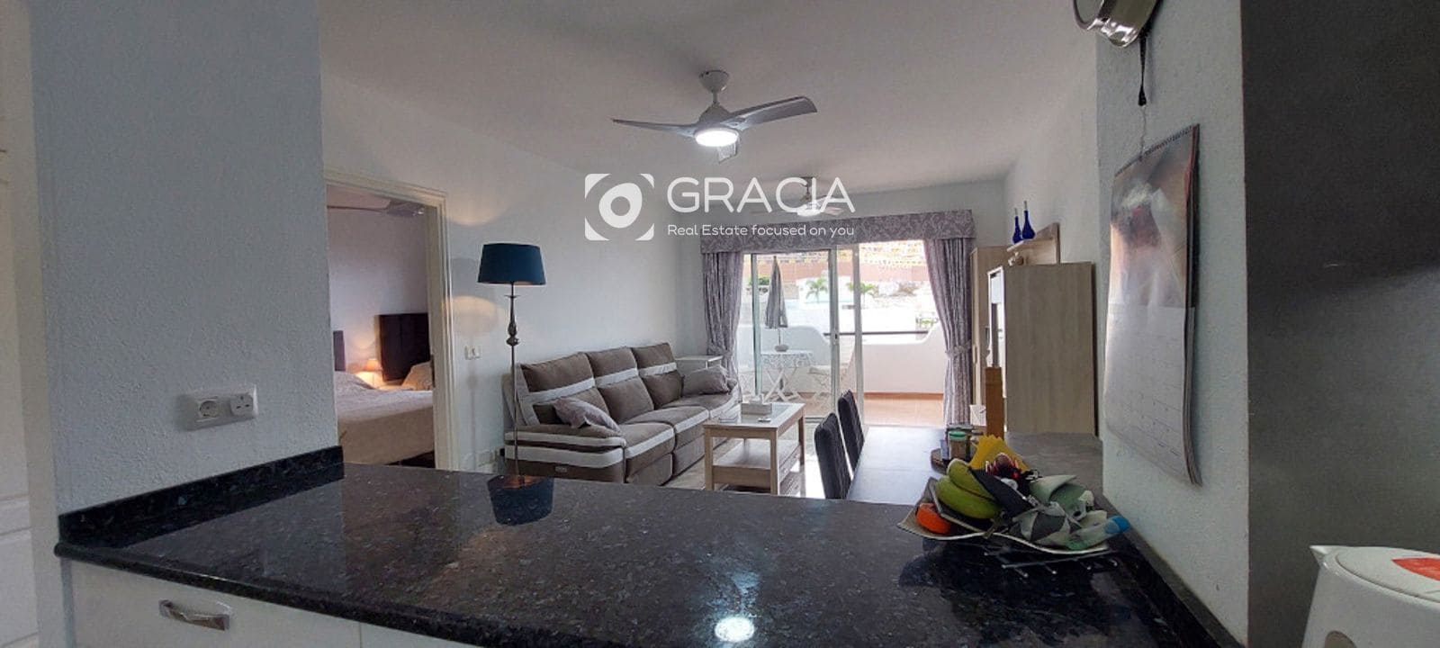 2 slaapkamer Flat te koop in Costa Adeje met zwembad garage - € 335.000 (Ref: 9552944)