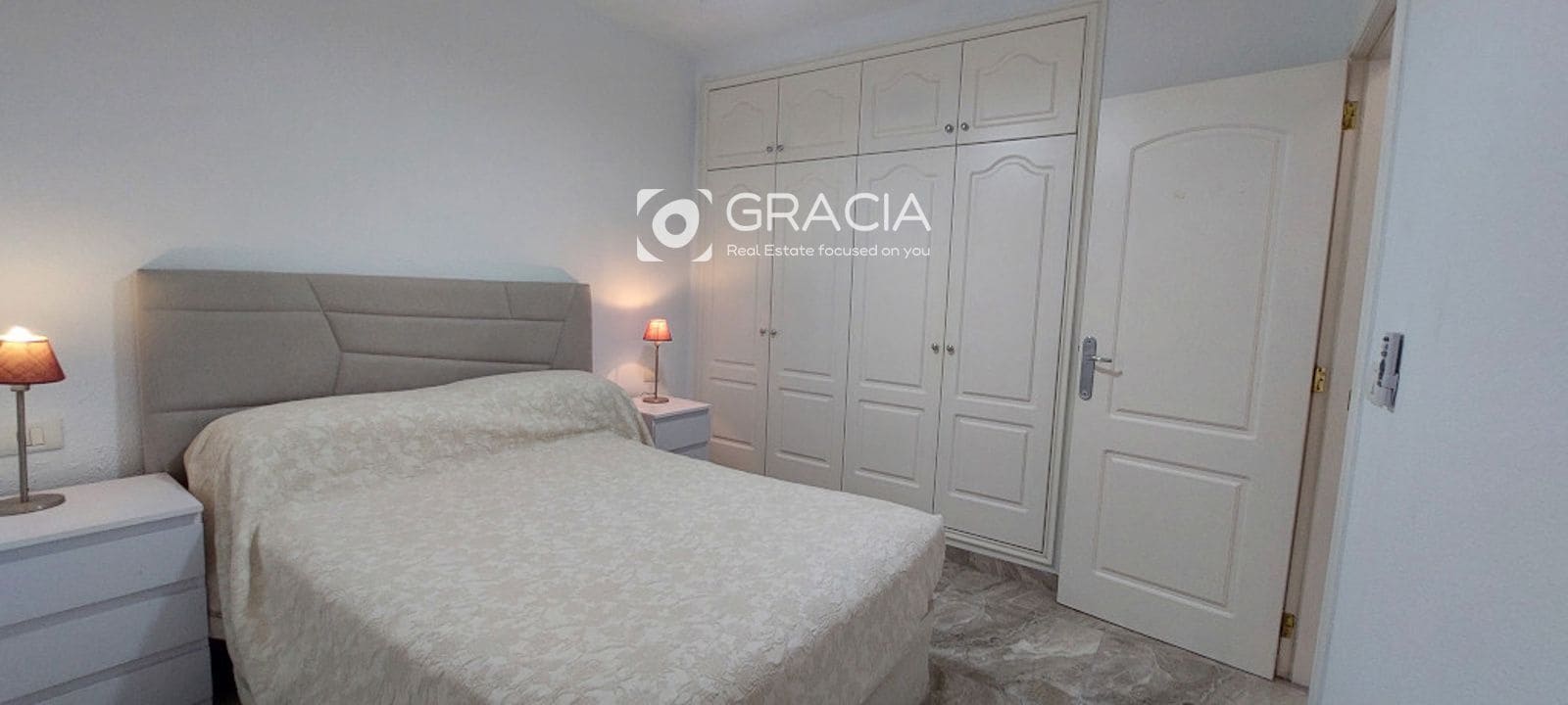 2 slaapkamer Flat te koop in Costa Adeje met zwembad garage - € 335.000 (Ref: 9552944)
