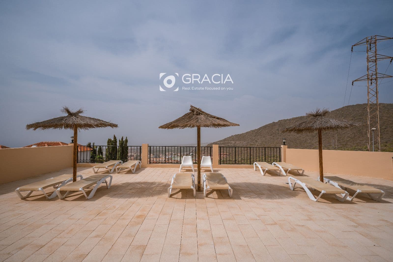 2 slaapkamer Flat te koop in Costa Adeje met zwembad garage - € 335.000 (Ref: 9552944)