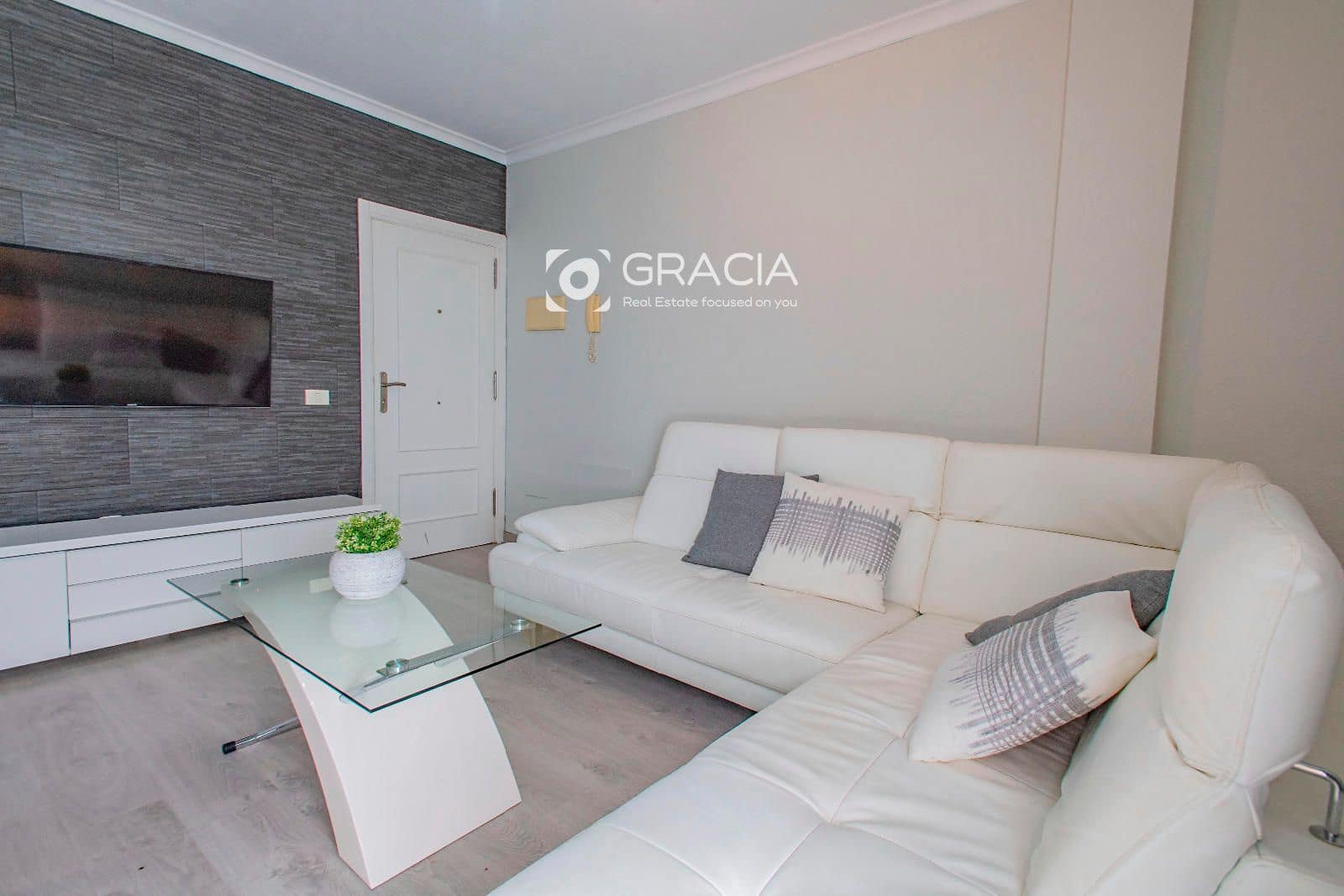 2 sovrum Lägenhet att hyra i Las Chafiras (San Miguel) med garage - 1 200 € (Ref: 9552945)