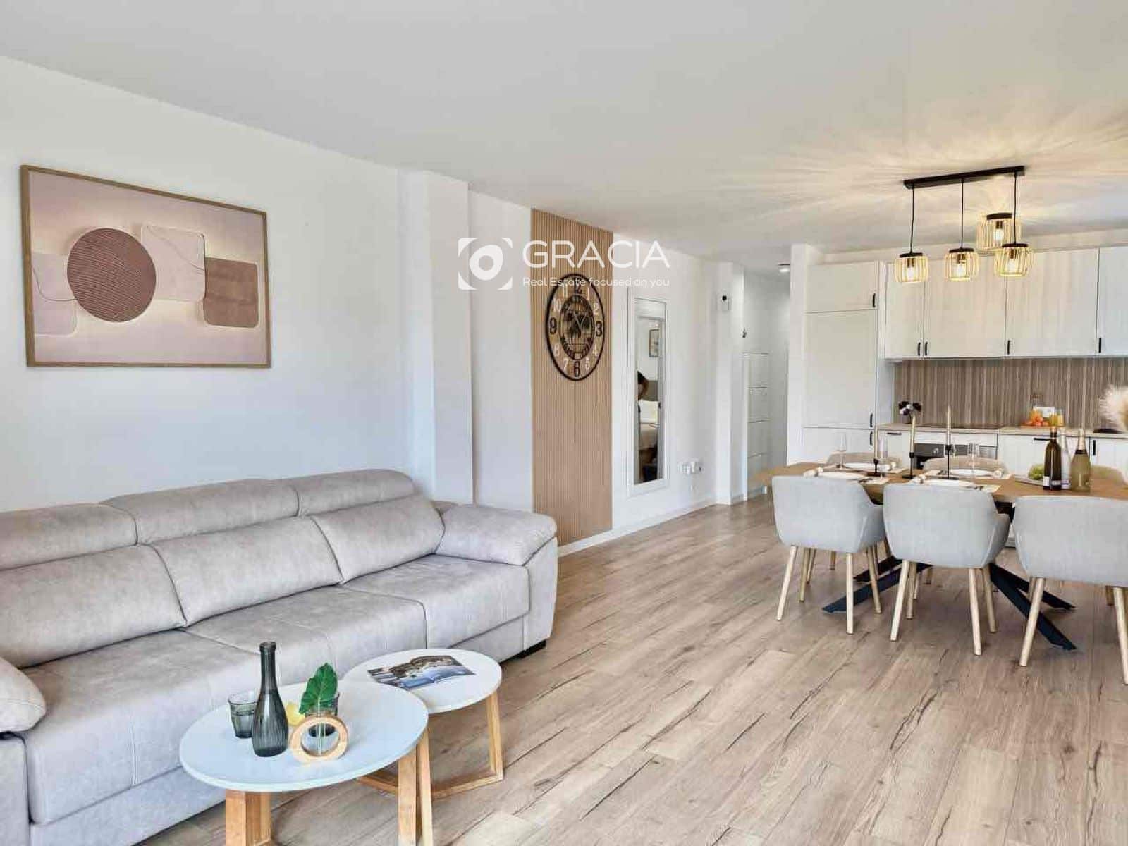 3 slaapkamer Flat te koop in Adeje - € 399.000 (Ref: 9552946)