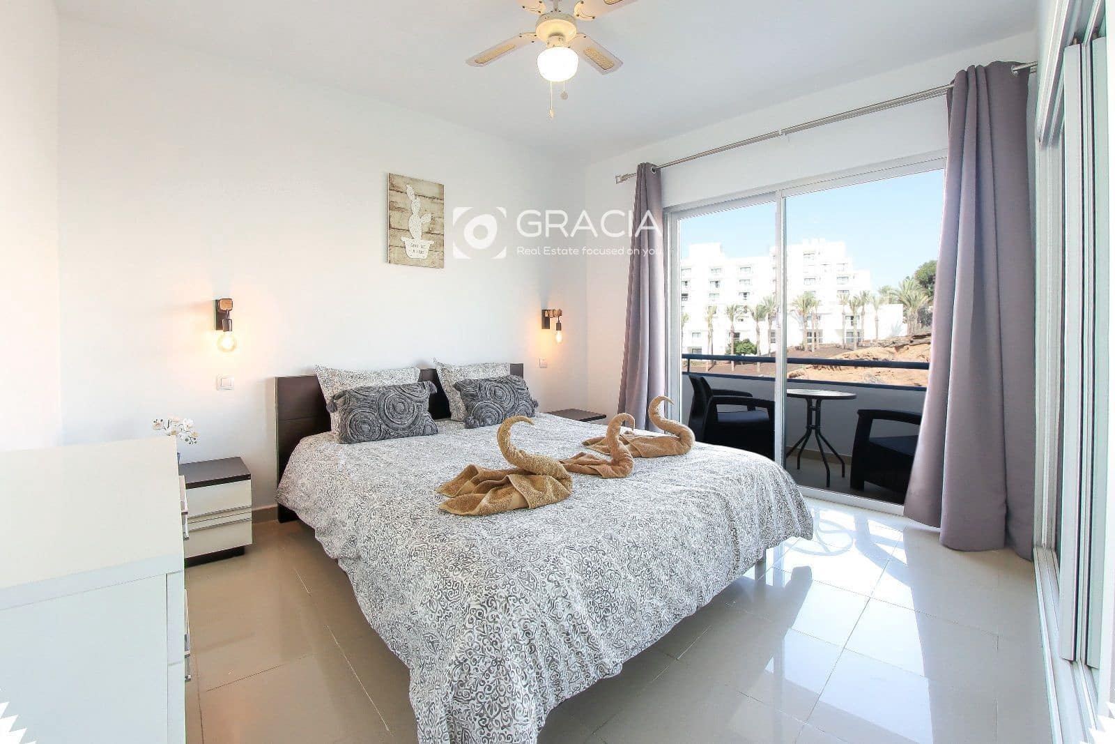 Piso de 2 habitaciones en Playa Paraiso en venta con piscina - 395.000 € (Ref: 9552948)