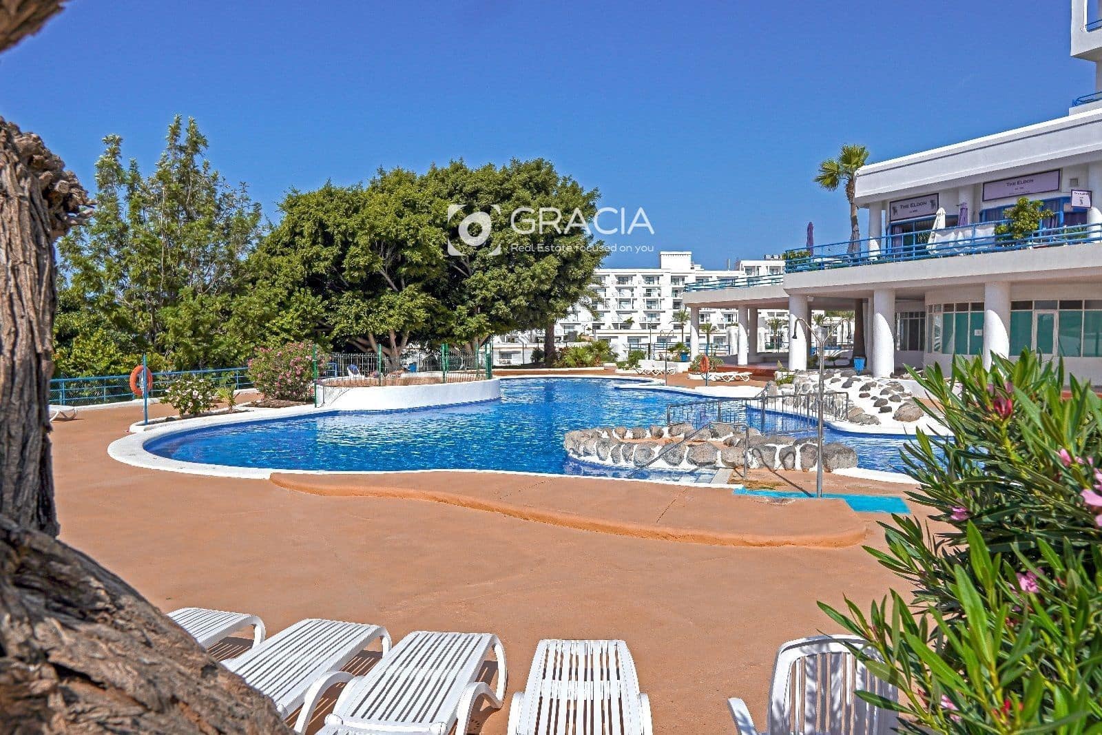 Piso de 2 habitaciones en Playa Paraiso en venta con piscina - 395.000 € (Ref: 9552948)