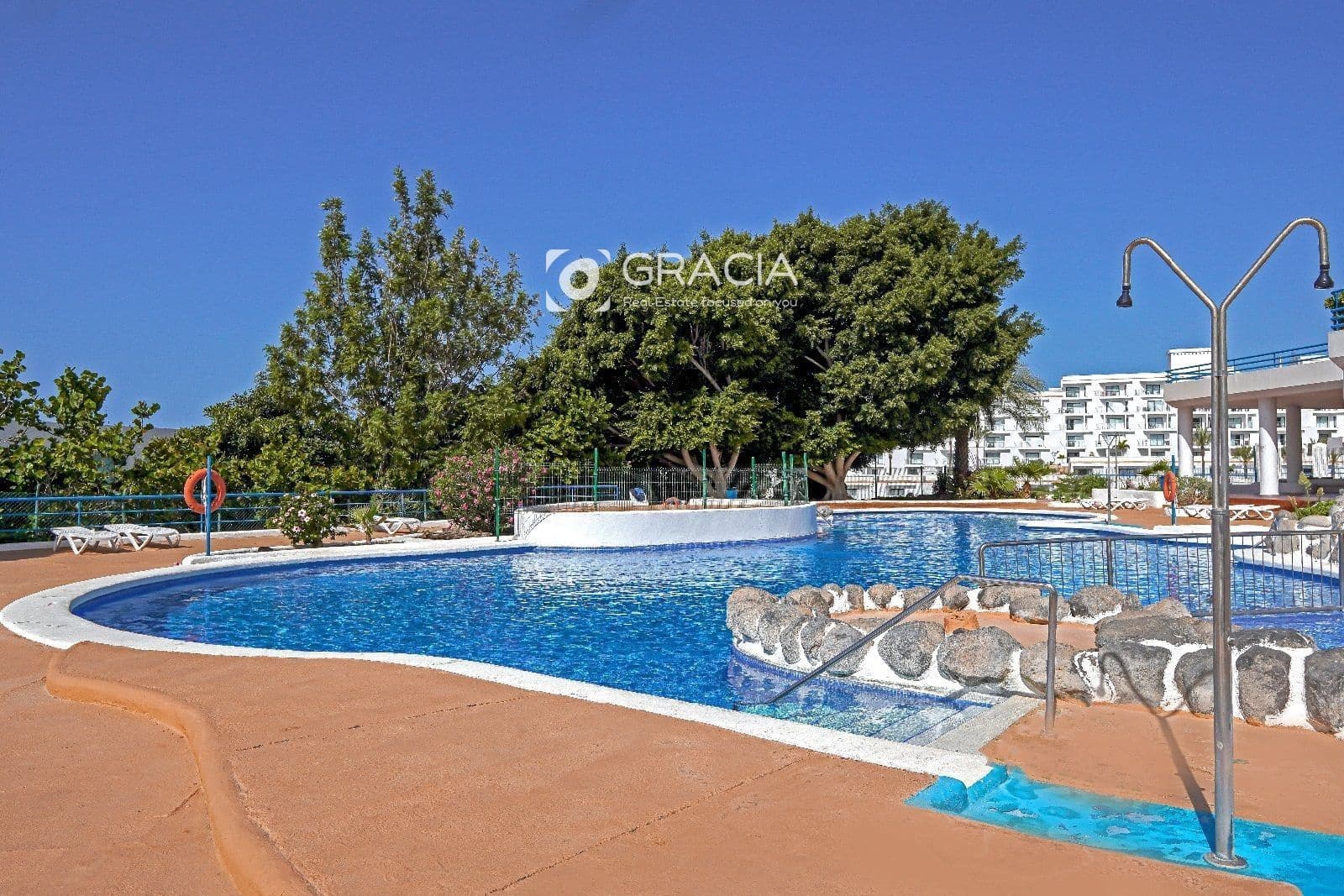 Piso de 2 habitaciones en Playa Paraiso en venta con piscina - 395.000 € (Ref: 9552948)