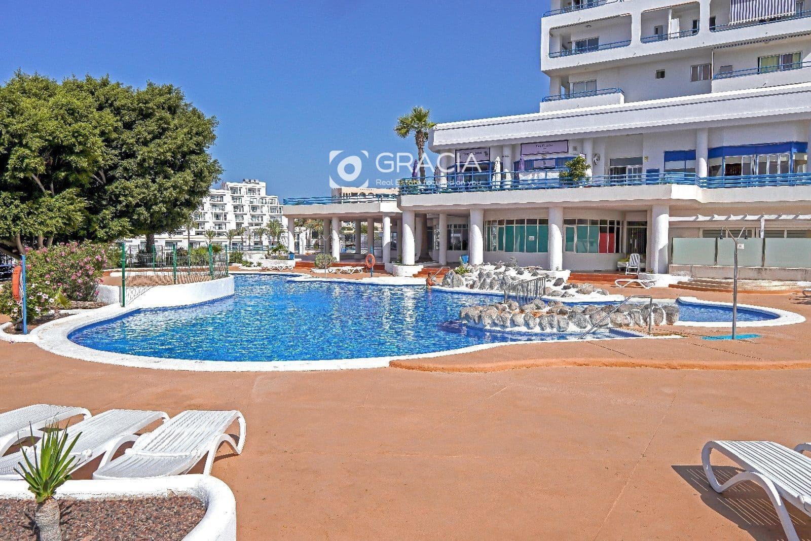 Piso de 2 habitaciones en Playa Paraiso en venta con piscina - 395.000 € (Ref: 9552948)