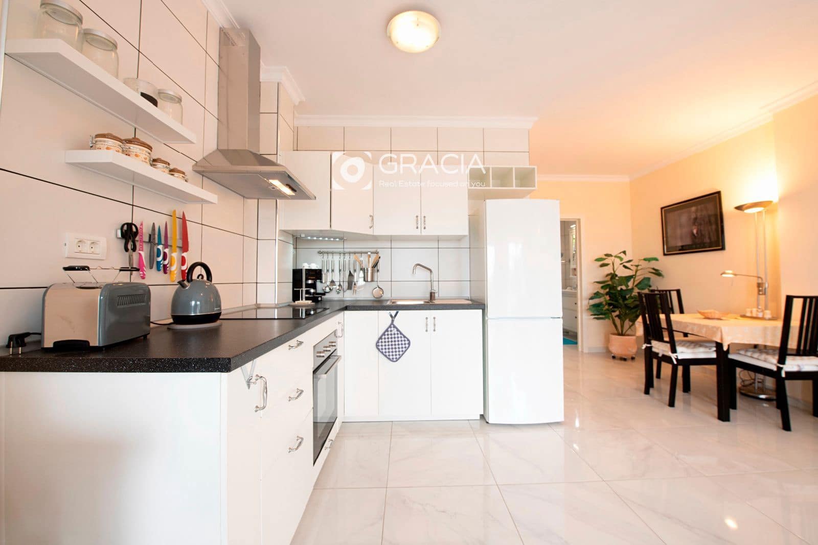 6 sypialnia Dom na sprzedaż w Adeje z garażem - 750 000 € (Ref: 9552949)