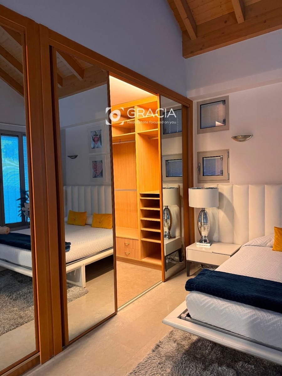 5 quarto Casa em Banda para venda em Adeje com piscina garagem - 2 399 000 € (Ref: 9552950)