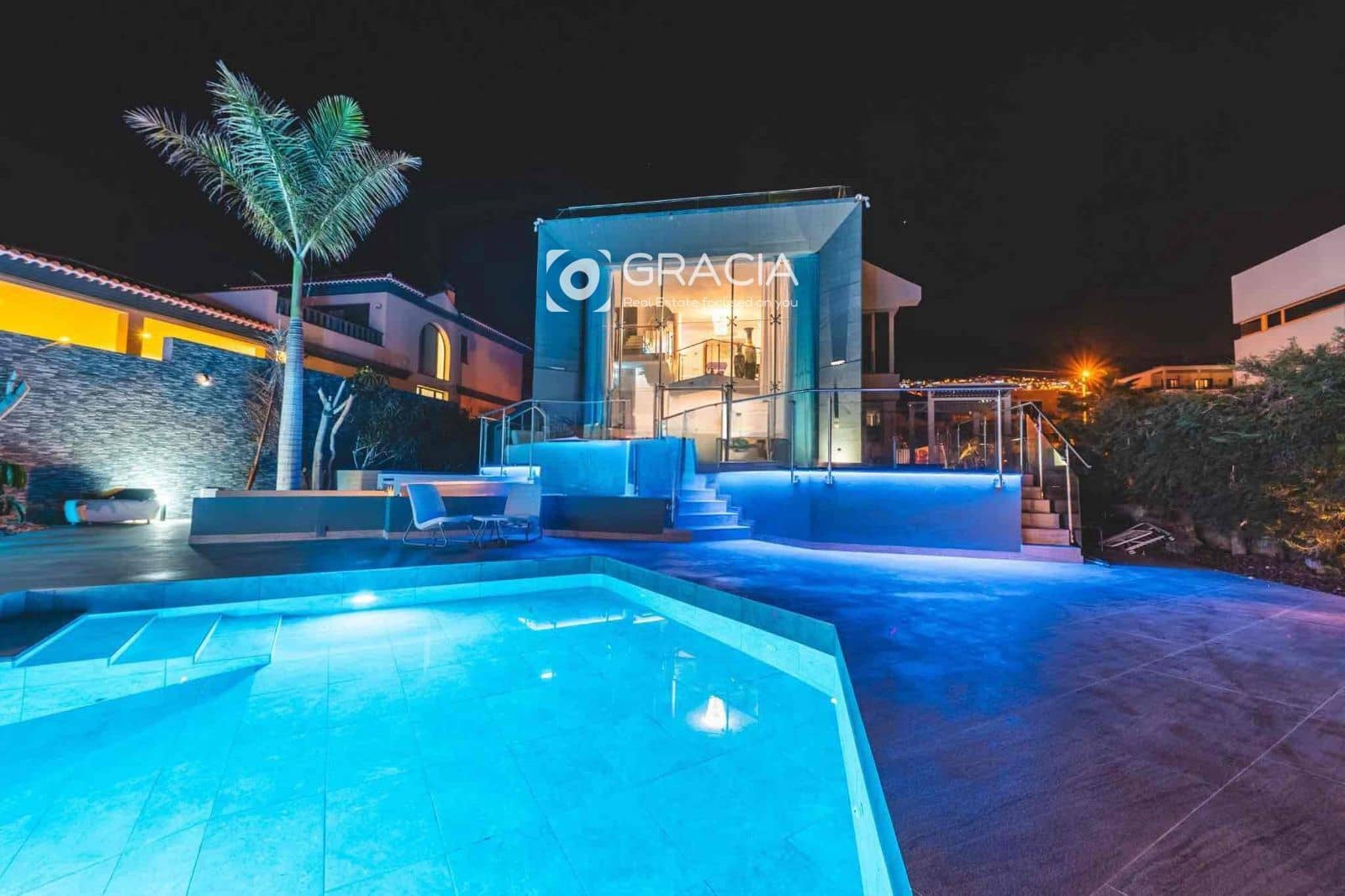 5 quarto Casa em Banda para venda em Adeje com piscina garagem - 2 399 000 € (Ref: 9552950)