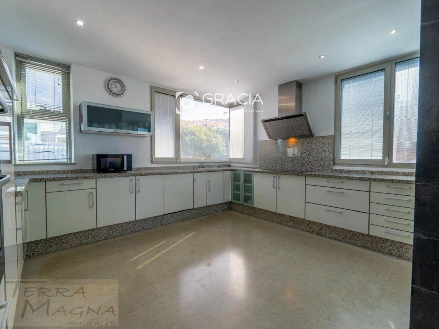 5 quarto Casa em Banda para venda em Adeje com piscina garagem - 2 399 000 € (Ref: 9552950)