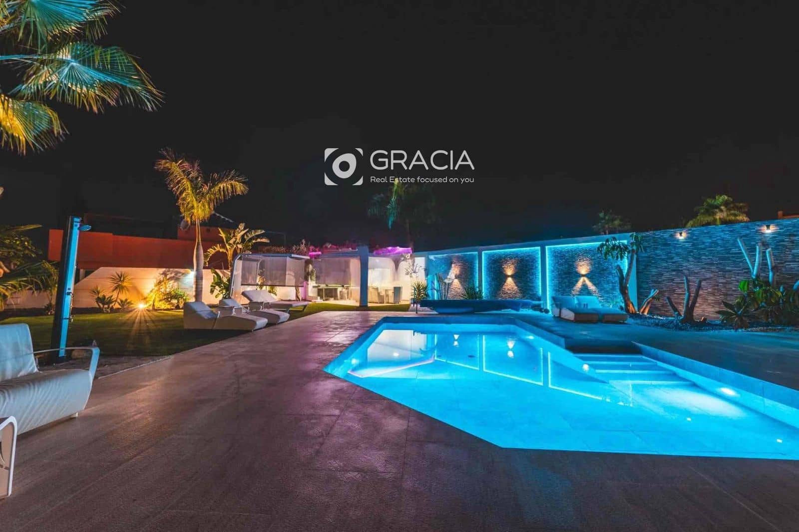 5 quarto Casa em Banda para venda em Adeje com piscina garagem - 2 399 000 € (Ref: 9552950)