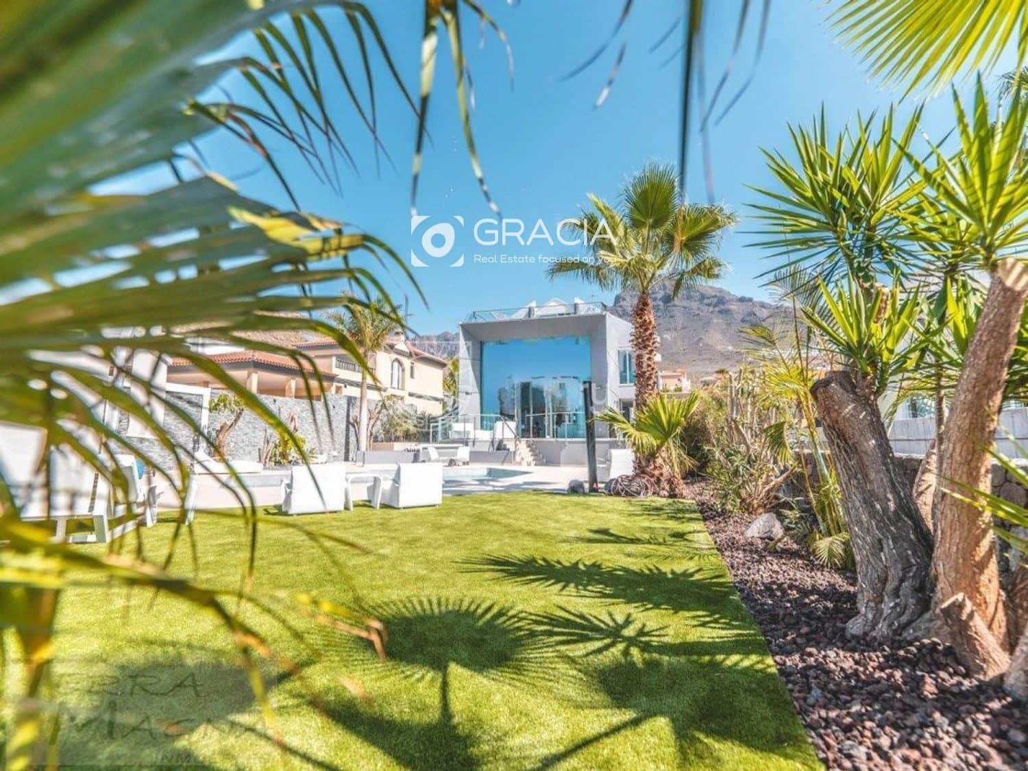 5 quarto Casa em Banda para venda em Adeje com piscina garagem - 2 399 000 € (Ref: 9552950)